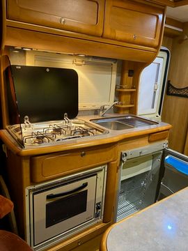 Rapido 741f Motorhome (2003) - Picture 10