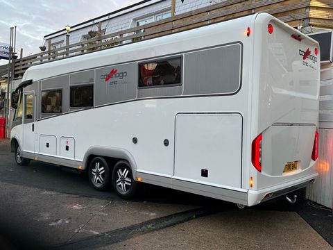 Carthago CHIC E-LINE I 58 QB Motorhome (2016) - Picture 2