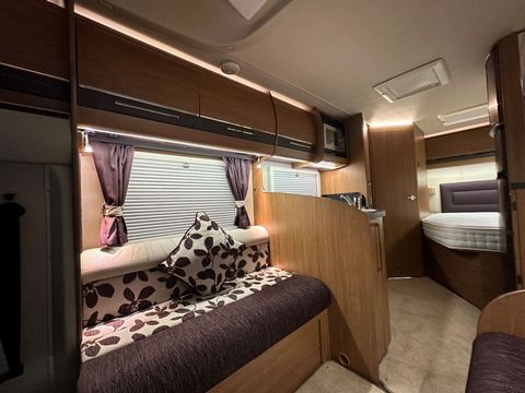 Auto Trail TRACKER FB Motorhome (2013) - Picture 7