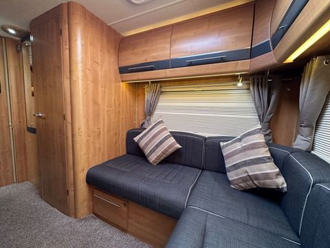 Auto Trail SCOUT Motorhome (2010) - Picture 12