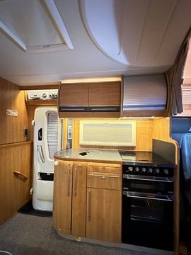 Auto Trail SCOUT Motorhome (2010) - Picture 8