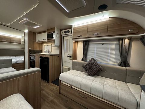 Swift  Touring Caravan - Picture 8