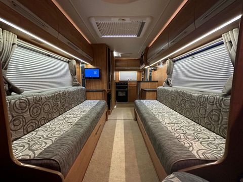 Auto Trail NAVAJO EK Motorhome (2011) - Picture 5