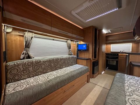 Auto Trail NAVAJO EK Motorhome (2011) - Picture 6