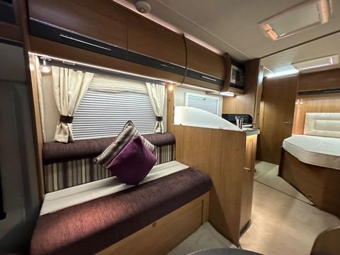 Auto Trail DAKOTA Motorhome (2013) - Picture 6