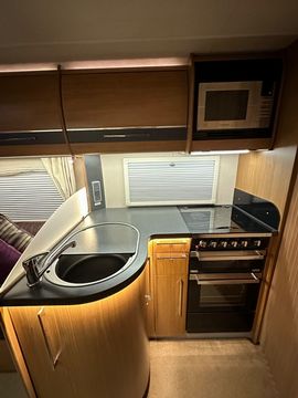 Auto Trail DAKOTA Motorhome (2013) - Picture 8