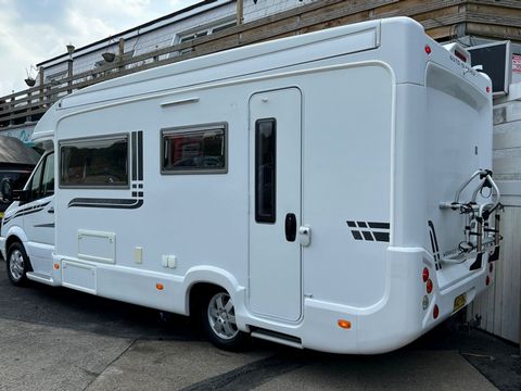 Auto Sleeper WORCESTER Motorhome (2012) - Picture 2