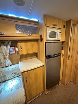 Auto Sleeper WORCESTER Motorhome (2012) - Picture 9