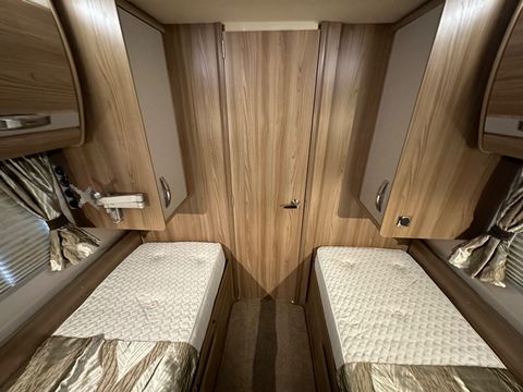 Swift BOLERO 712 SB BLACK EDITION Motorhome (2015) - Picture 13