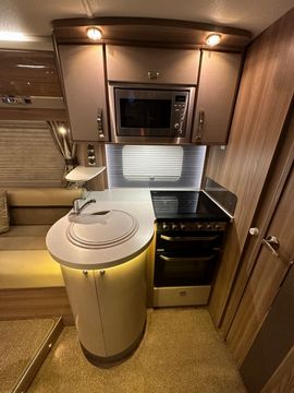 Swift BOLERO 712 SB BLACK EDITION Motorhome (2015) - Picture 8