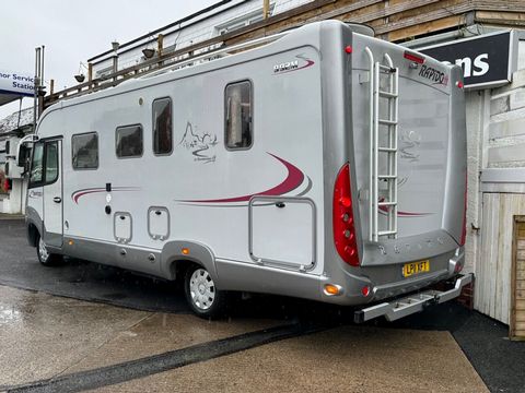 Rapido 992m Motorhome (2011) - Picture 3