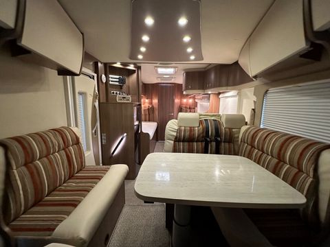 BURSRTNER IT740 Motorhome (2013) - Picture 4