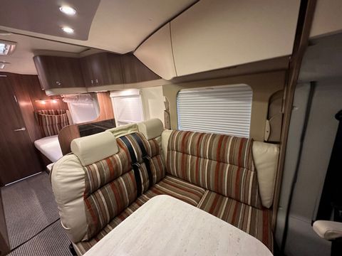 BURSRTNER IT740 Motorhome (2013) - Picture 6