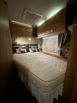 Swift BOLERO 684 FB Motorhome (2012) - Picture 10