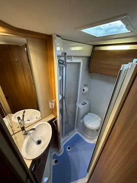 Swift BOLERO 684 FB Motorhome (2012) - Picture 12