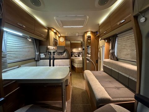 Swift BOLERO 684 FB Motorhome (2012) - Picture 5