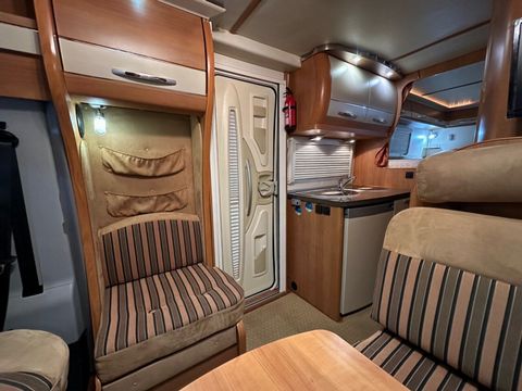 Hobby VAN EXCLUSIVE Motorhome (2010) - Picture 7