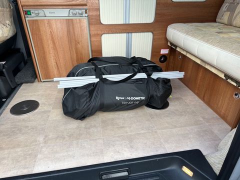 Auto Sleeper TRIDENT Campervan (2011) - Picture 10