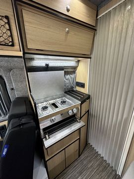 Danbury ROYALE Campervan (2019) - Picture 10