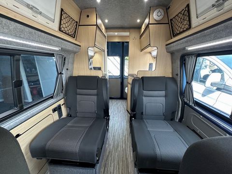 Danbury ROYALE Campervan (2019) - Picture 15