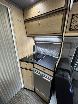 Danbury ROYALE Campervan (2019) - Picture 7