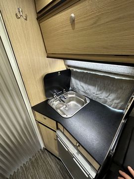 Danbury ROYALE Campervan (2019) - Picture 9