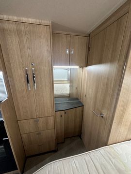 Auto Trail TRACKER EB Motorhome (2020) - Picture 12