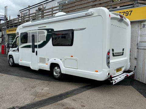 Bessacarr E582 Motorhome (2012) - Picture 2