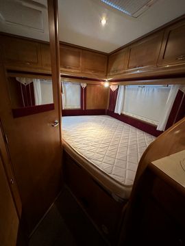 Rapido 7086F Motorhome (2008) - Picture 10