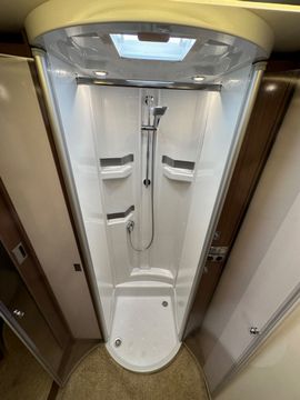 BURSTNER ELEGANGE I920G Motorhome (2017) - Picture 13