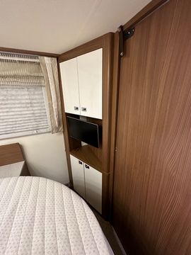 BURSTNER ELEGANGE I920G Motorhome (2017) - Picture 18