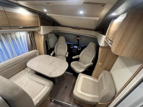 Knaus SKY TI 700 MEB Motorhome (2018) - Picture 4