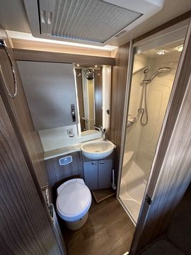 Swift Kon-tiki 679 Motorhome (2017) - Picture 14