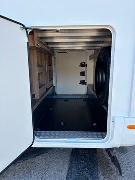 Swift Kon-tiki 679 Motorhome (2017) - Picture 17