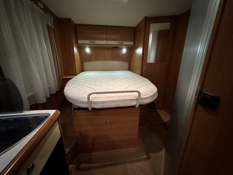 Rapido 690 Motorhome (2011) - Picture 14