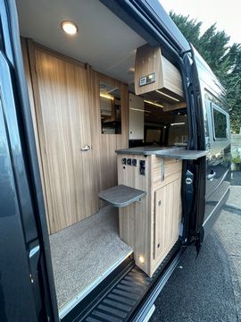 Lunar LAND STAR RL Motorhome (2016) - Picture 12