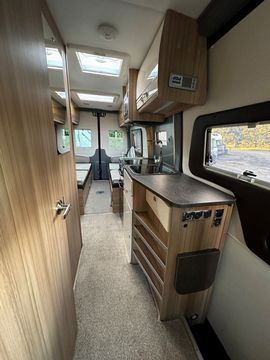 Lunar LAND STAR RL Motorhome (2016) - Picture 14