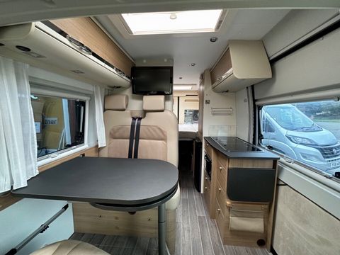 Adria TWIN 600 SP Motorhome (2018) - Picture 12