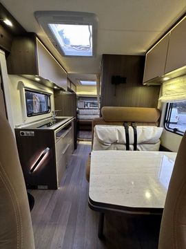 burstner VISEO i700 Motorhome (2014) - Picture 18