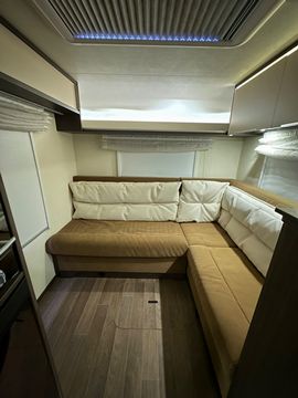 burstner VISEO i700 Motorhome (2014) - Picture 13