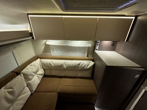 burstner VISEO i700 Motorhome (2014) - Picture 16