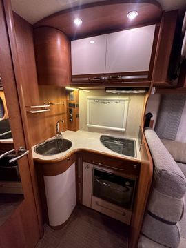 Rapido 600FF Motorhome (2014) - Picture 8