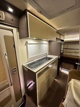 burstner VISEO i700 Motorhome (2014) - Picture 7