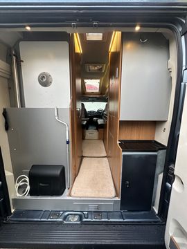 Auto Trail V-LINE 600 Motorhome (2013) - Picture 14