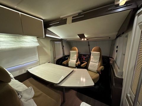 burstner VISEO i700 Motorhome (2014) - Picture 4