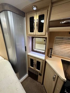 Auto Sleeper KINGHAM Campervan (2015) - Picture 11