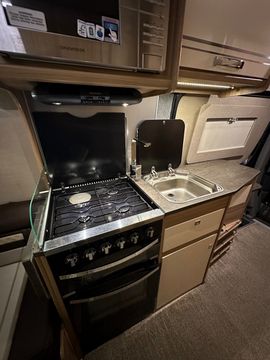 Lunar LANDSTAR Campervan (2015) - Picture 10