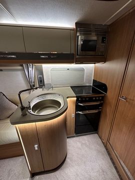 Auto Trail DELAWARE Motorhome (2018) - Picture 8