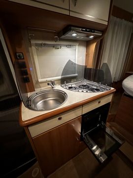 Rapido 690 Motorhome (2011) - Picture 11