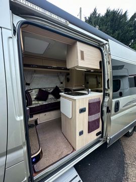 Auto Sleeper KINGHAM Campervan (2015) - Picture 3